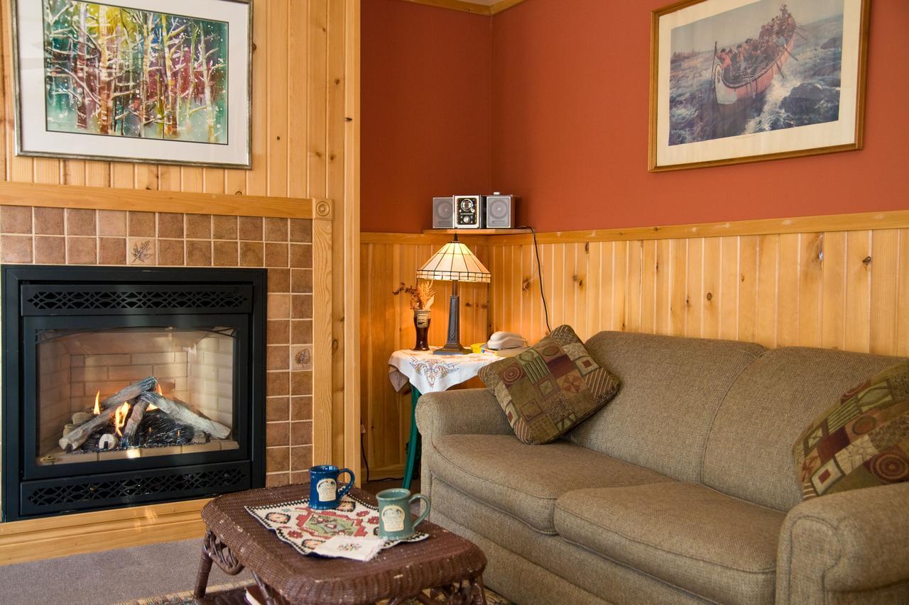 Poplar Creek Guesthouse Grand Marais Extérieur photo
